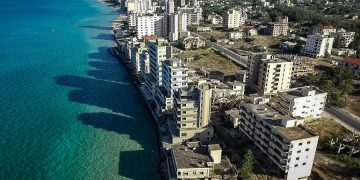 новость 10-10-2020 На Северном Кипре для туристов открылся город-призрак Вароша