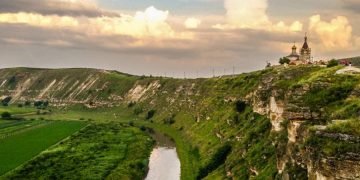 новость 08-10-2020Молдова будет продвигать свой туристический потенциал в России