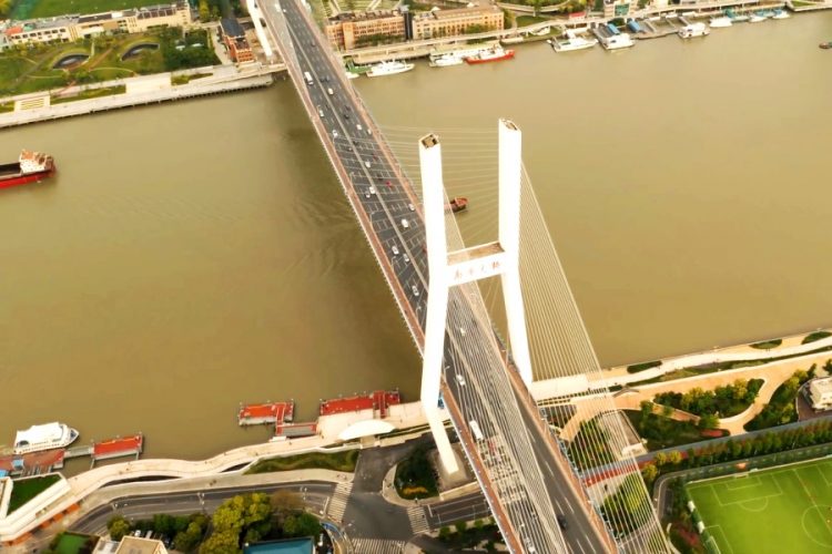 В Китае решили пока не выпускать туристов в Россию