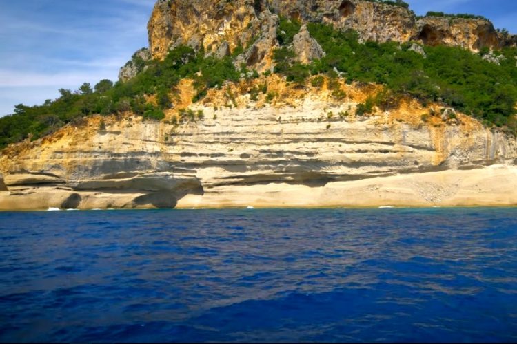 Популярную среди россиян страну начали включать в карантинные списки