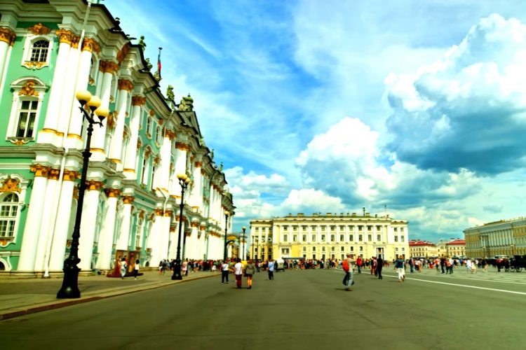 Туристы, купившие туры по акции кешбэка, тратят во время отдыха больше