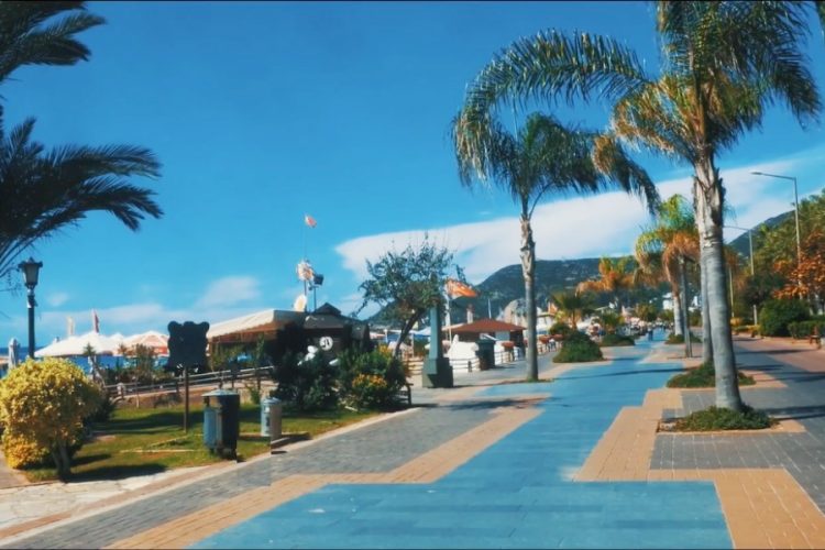 Каждый второй турист в Анталье - из России