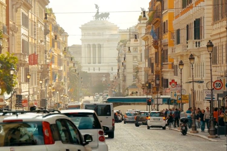 Столичный регион Италии попал под ужесточение карантина