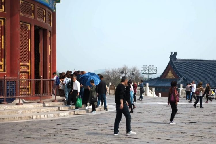 Почему коронавирус "не берет" китайских туристов?