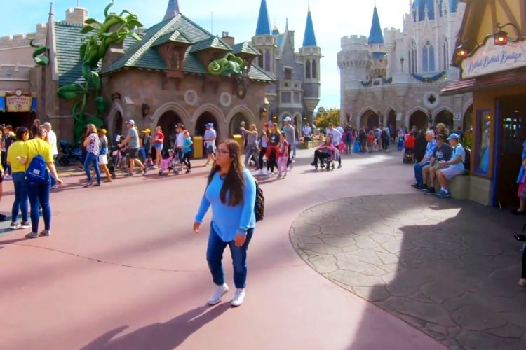 Очередное массовое сокращение ждет сотрудников парка Дисней