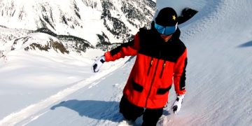 На фоне ажиотажного спроса выросли цены на горнолыжных курортах России