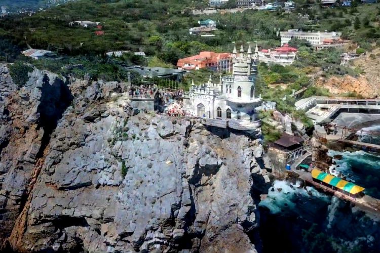 Туристы ответили, какой вид отдыха получился минувшим летом