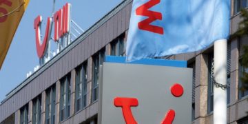новость 14-11-2020 TUI Group не хватило 3 миллиардов евро. Он требует еще 2
