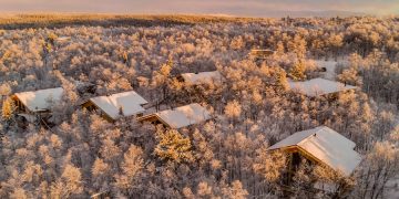 новость 20-11-2020 В мурманском отеле «ЭкоХоум» выселили туристов