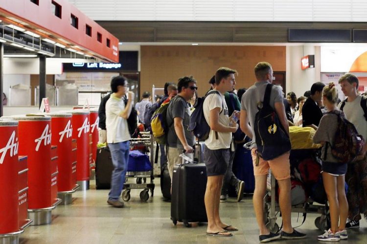 новость 22-11-2020 Катастрофа Таиланда близка: 681 турист вместо 3,3 миллиона