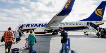 новость26-11-2020 Ryanair призывает британские власти отменить карантин для туристов на Рождество