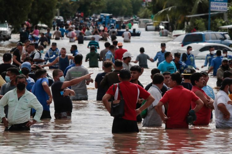 новость 06-11-2020 Ураган Eta не помешает отдыху туристов на Кубе