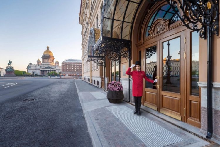 новость 16-11-2020 Туристы не спешат бронировать отели Санкт-Петербурга на новогодние даты