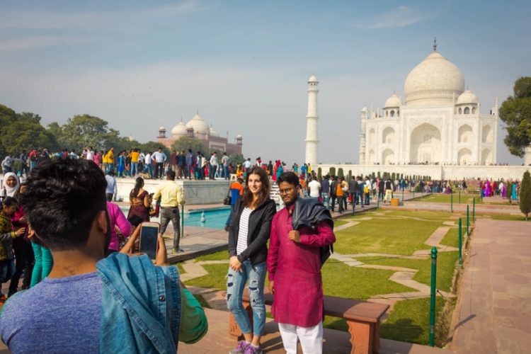 новость 03-11-2020 Россиянин, застрявший в Индии, вынужден просить милостыню