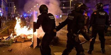 новость 03-11-2020 Коронавирусные ограничения вызвали в Испании протесты и грабежи