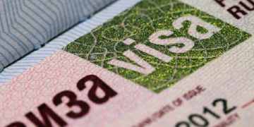 новость 04-11-2020 Российскую визу иностранцам будут выдавать на полгода