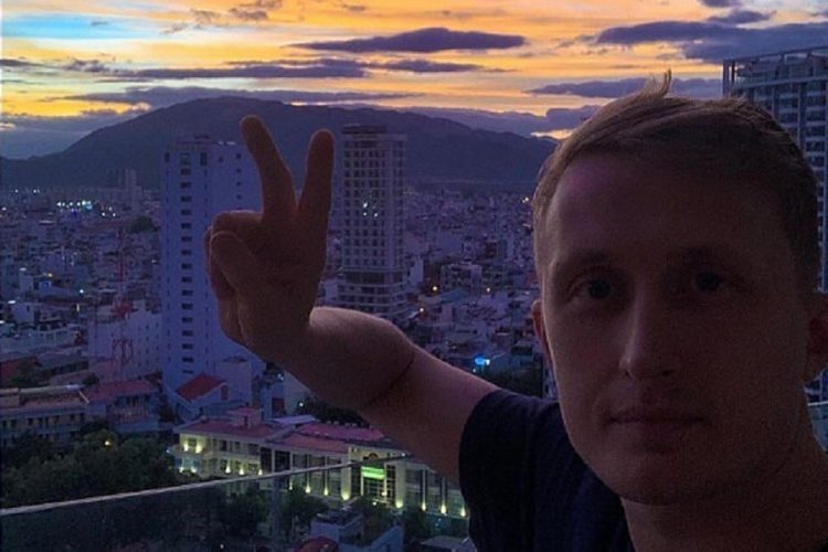 новость 26-11-2020 Пилот рассказал, как проходил его карантин в Нячанге