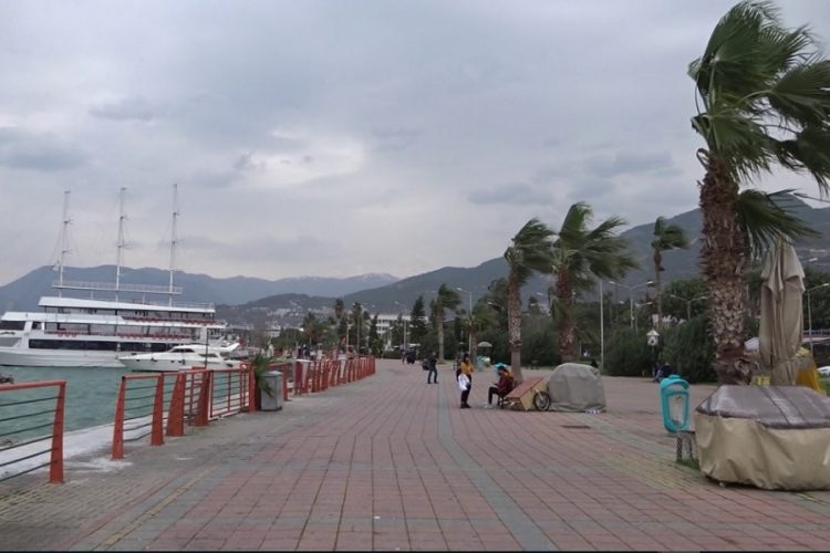 новость 25-11-2020 Турецкие курорты наводнил "новый тип" российских туристов