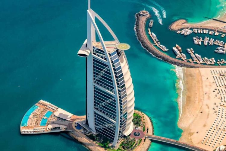 Жалобы туристов на карантин: в каких ситуациях страховщики бессильны?