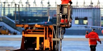 У пассажиров рейса Москва-Вена диагностировали коронавирус