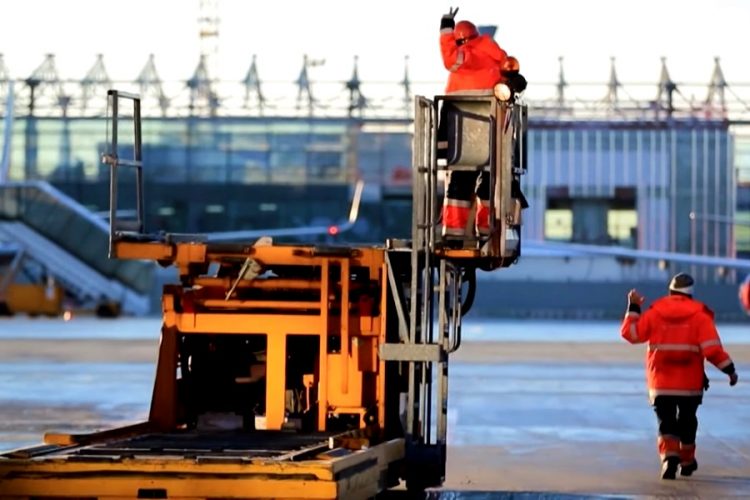 У пассажиров рейса Москва-Вена диагностировали коронавирус