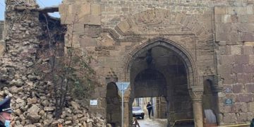 В Дербенте развалилась самая древняя стена в РФ