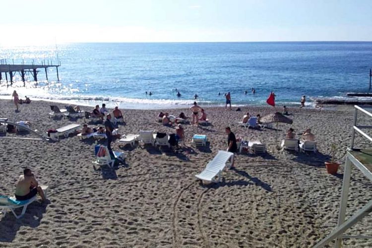 МИД просит туристов вернуть лишние средства, которые компенсировали эвакуацию