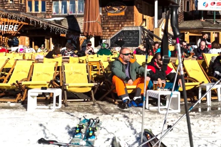 Горнолыжные курорты Франции все же откроют на Рождество