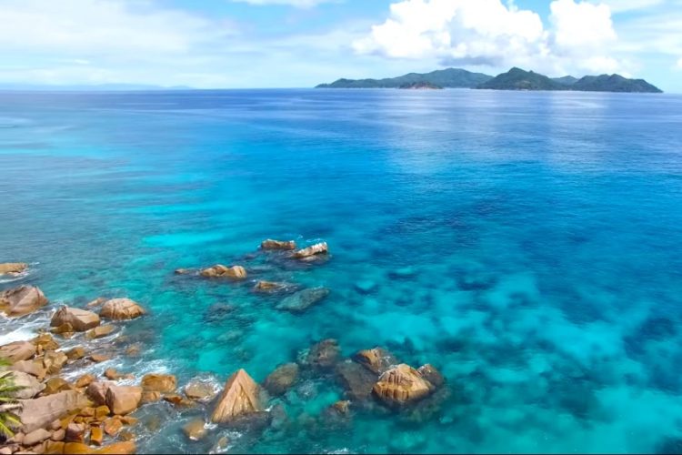 Границы с Сейшельскими островами открыты только на бумаге