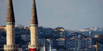 Туристам запретили курить на улицах Турции