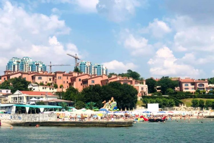 Ростуризм рассмотрел заявки на получение "туристических" грантов