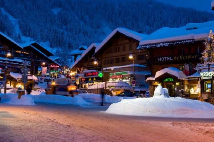 новость 29-12-2020 400 граждан Великобритании сбежали с карантина в Швейцарии