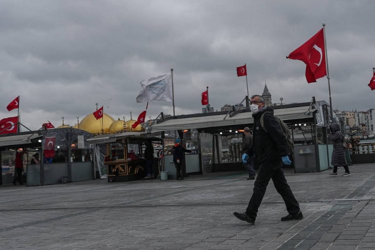 новость 11-10-2020 Власти Турецкой Республики ввели жесткую изоляцию для своих граждан