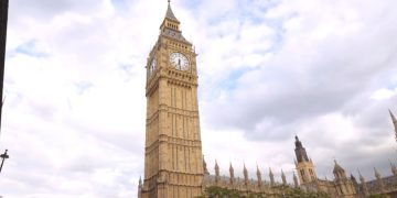 Правительство РФ может отменить рейсы в Лондон из-за новой мутации коронавируса