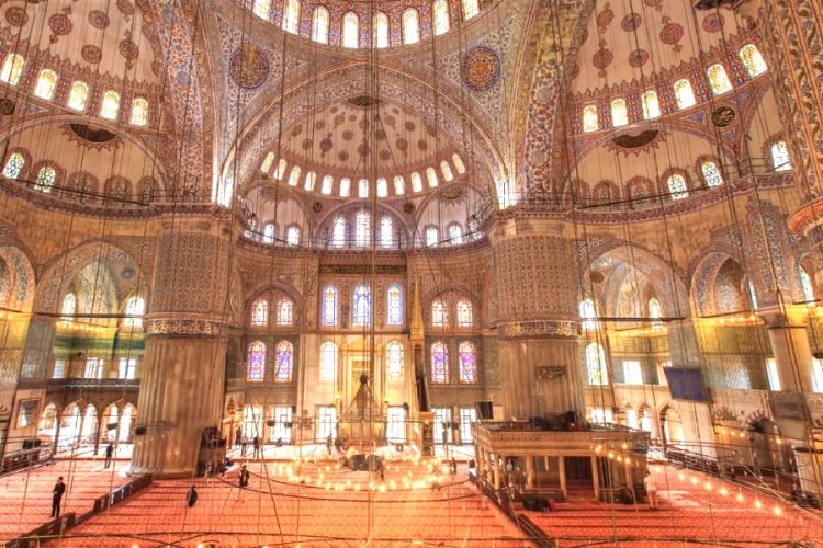 Турция отменила праздники на Новый год