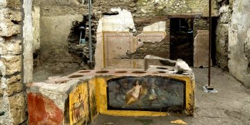 В Помпеях раскопали фаст-фуд для туристов