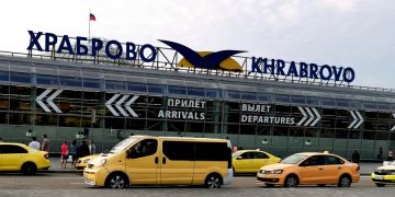 В аэропорту Храброво отменили много рейсов