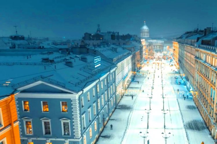 Более 100 баров и ресторанов Питера будут работать в новогоднюю ночь