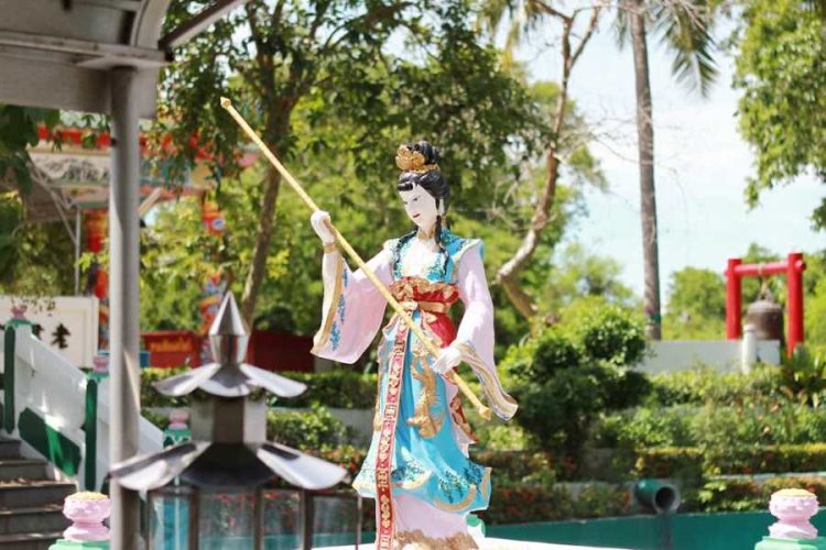 Таиланд пролетает: страна замахнулась на туристов, до уровня которых не дотягивает