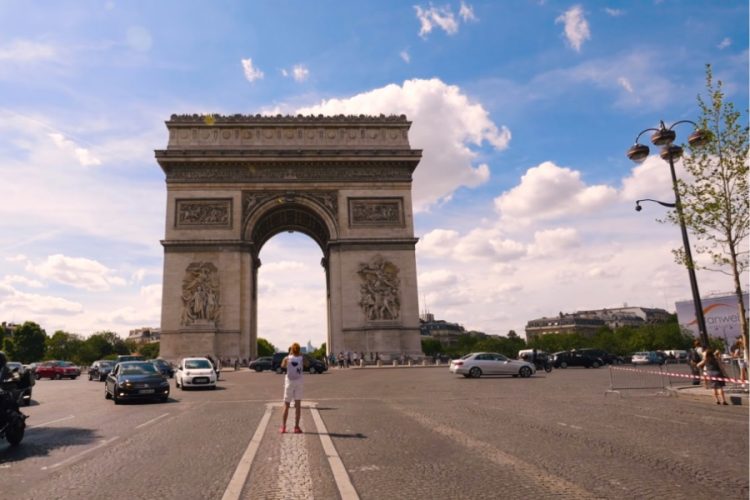 Отношение французов к вакцине от COVID может стать катастрофой для туризма