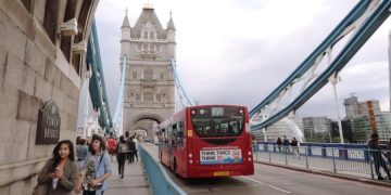 Грузовое и пассажирское движение из Великобритании начало восстанавливаться