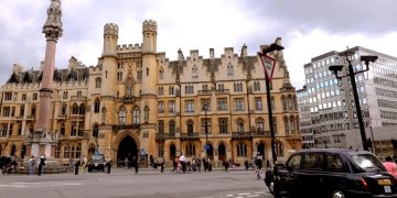 Россия собирается ввести карантин для прибывающих из Великобритании?