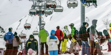 новость 11-01-2021 Во время новогодних каникул Сочи принял 270 тысяч туристов