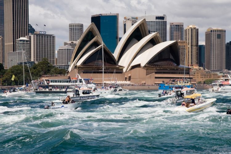 новость 03-01-2021 $13 тысяч выплатит турист, сходивший на вечеринку во время карантина