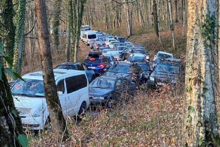 новость 04-01-2021 Сочи переживает наплыв туристов. Жители возмущены их толпами