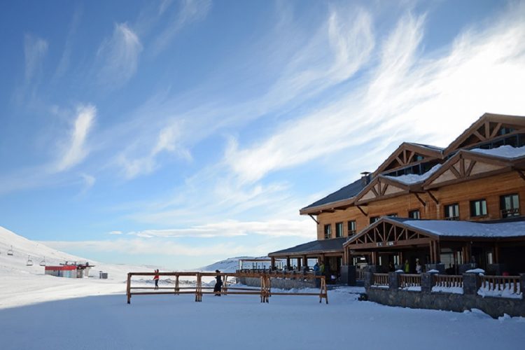 новость 05-01-2021 На горнолыжный курорт Эрджиес (Турция) отменили 17 авиарейсов