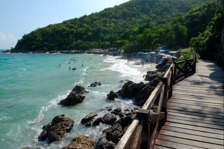 новость 07-01-2021 Из-за заболевания covid в Таиланде заблокировали целый остров