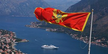 новость 21-01-2021 Черногория упрощает въезд для иностранных туристов, в том числе и россиян