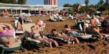 новость 03-01-2021 В турецкой провинции Анталья установилась летняя погода