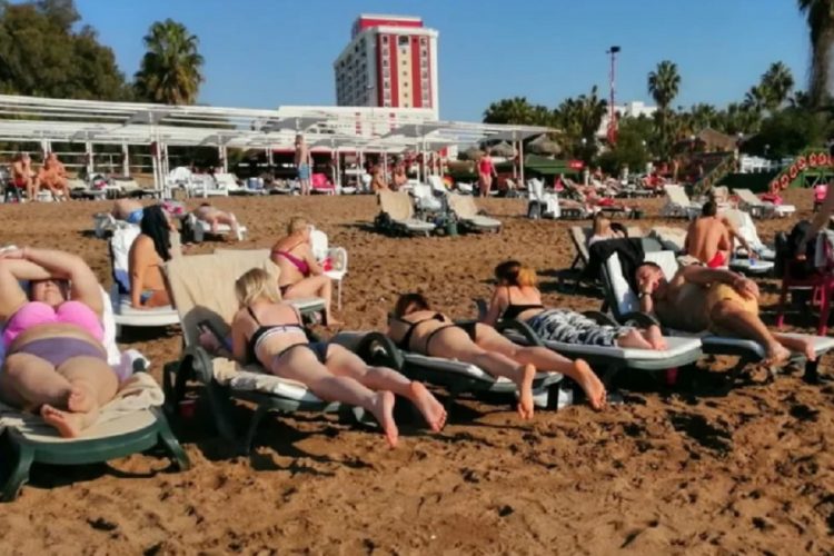 новость 03-01-2021 В турецкой провинции Анталья установилась летняя погода